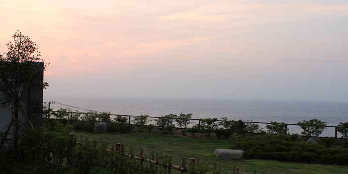 テラスからの眺め（夕暮れ時）