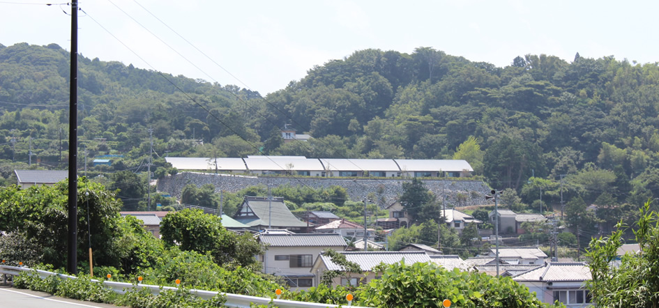 富岳群青の外観・館内。